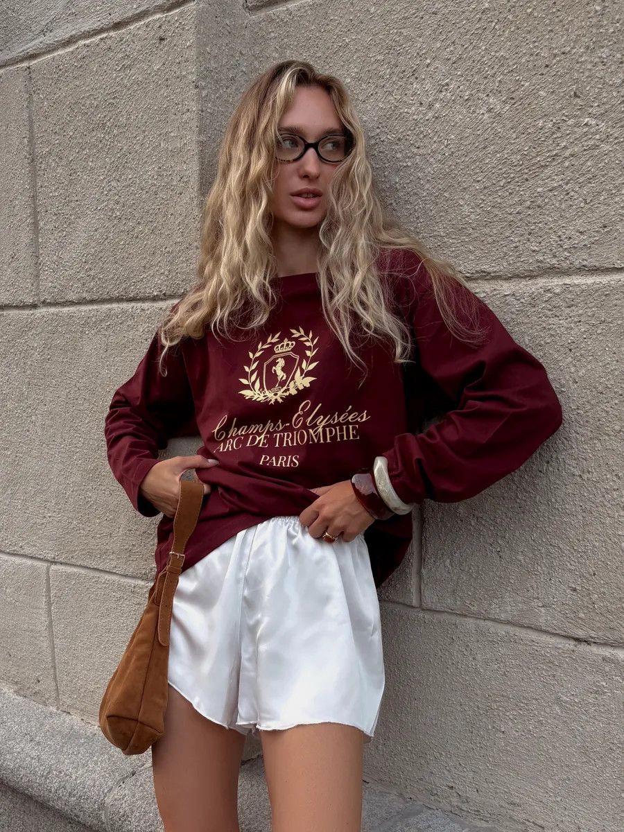 Vintage Fashion Old Money - Old Money French Wine Red Sweatshirt