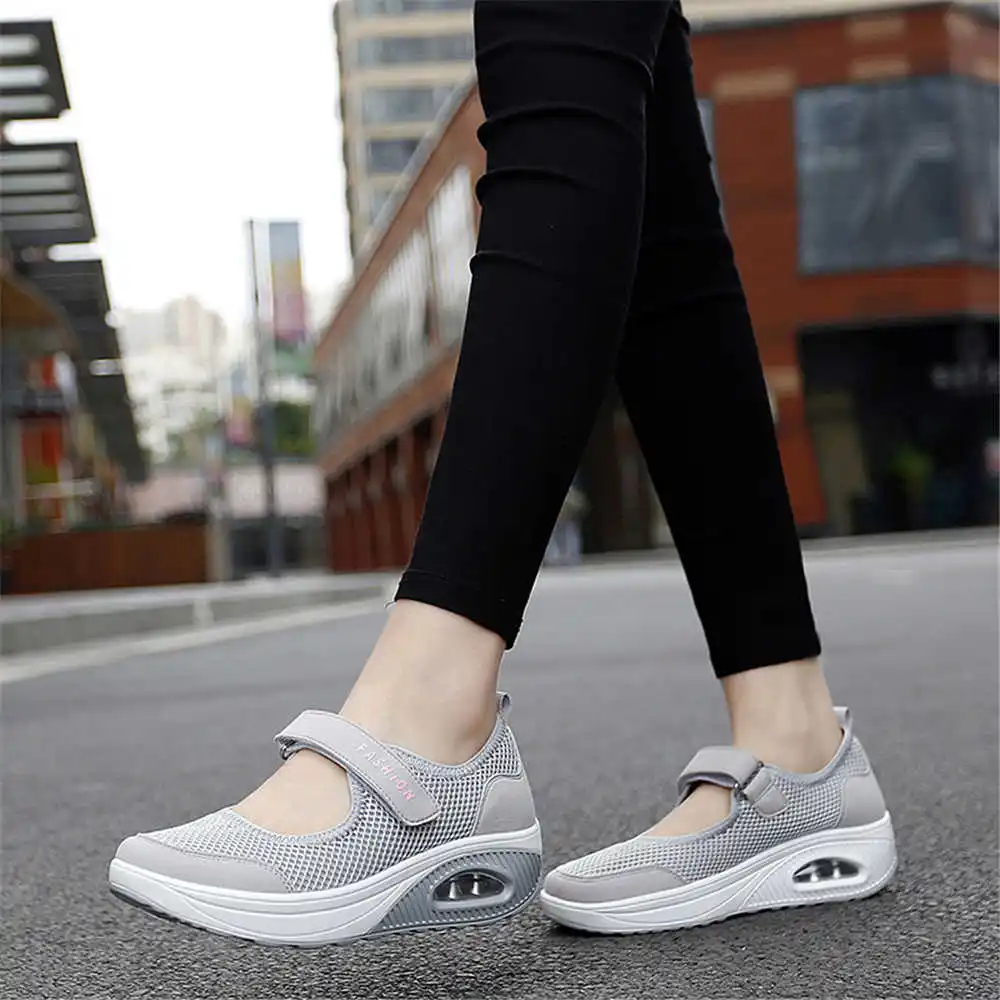 Vintage Fashion Resale - 36-41 Demi-season Colored Sneakers Walking Skates