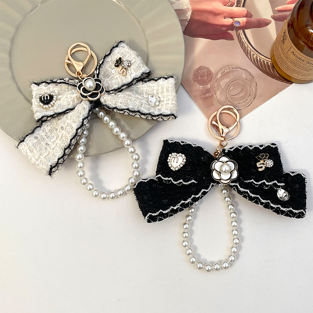 2026 Women's Cloth Bowknot Key - Vintage Fashion Collection recension och pris