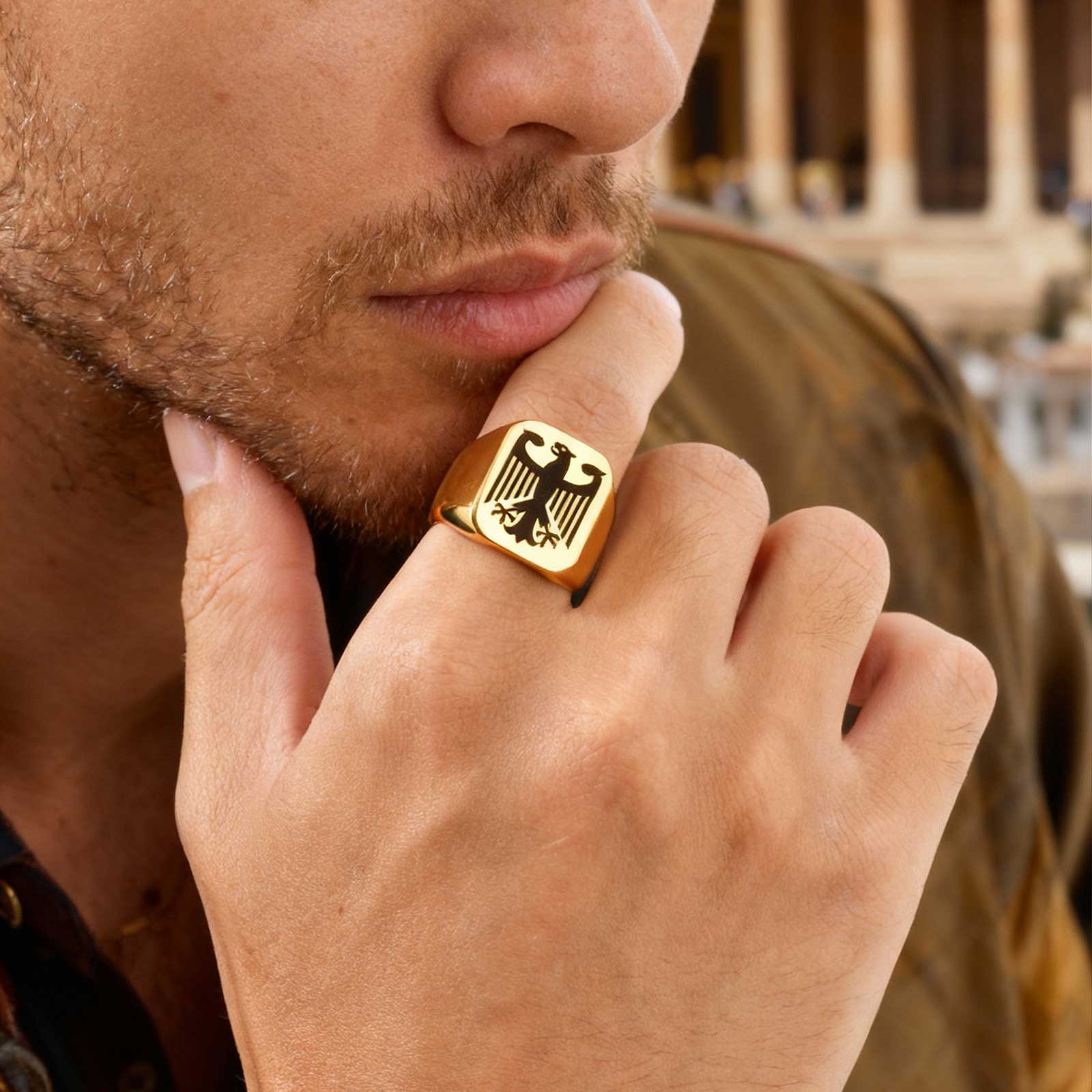 Custom Flying Hawk Eagle Ring  - Vintage Fashion Ads recension och pris