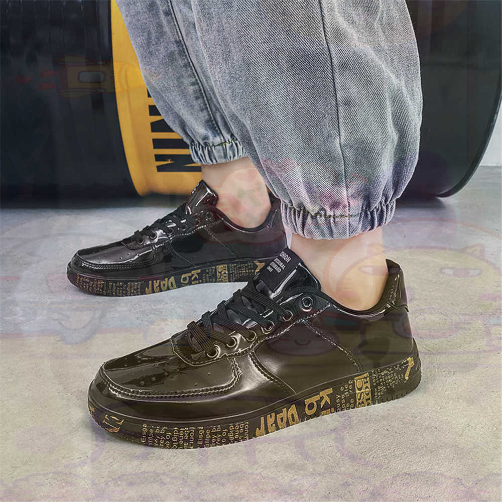 Round Foot Size 45 Sneakers Wh - Vintage Fashion Resale recension och pris