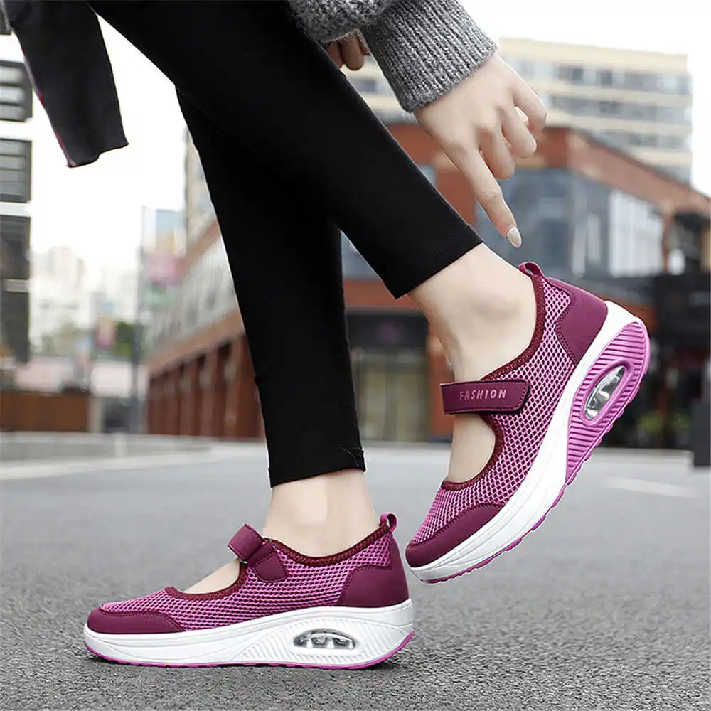 36-41 Demi-season Colored Snea - Vintage Fashion Resale recension och pris